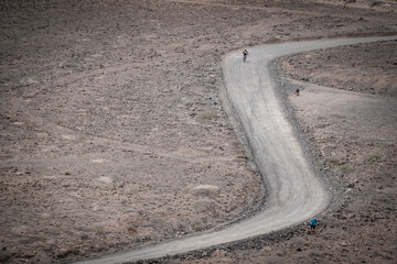 Cuesta abajo y sin frenos