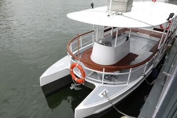 Navette fluviale électrique