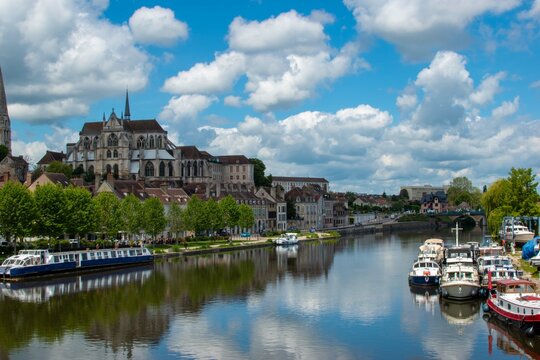 Photo de la ville d'Auxerre depuis les quais