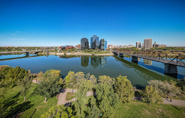 Obraz premium Heart of the City: Downtown Central Business District, Saskatoon, Saskatchewan