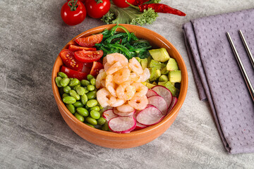 Hawaian cuisine - Poke with cocktail shrimps