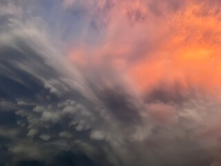 Fototapeta na wymiar Cumulus mammatus at sunset