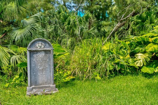 The Convict Cemetery, containing graves of 19th century convicts transported from UK, 13 marked, Sandys, Bermuda, Atlantic, North America