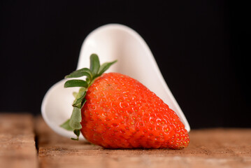ripe strawberry fruit tasty healthy natural food red strawberry fruit rosettes