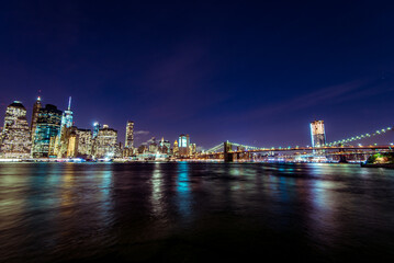 Naklejka premium Manhattant at Sunset