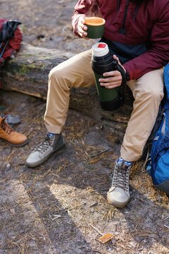 Faceless hiker thermos camp crop