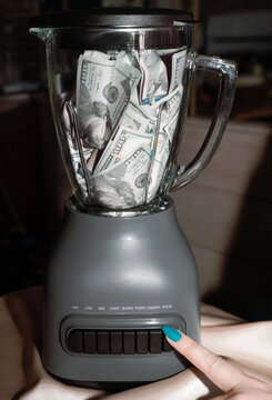 Destroying Money in Blender 