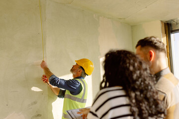 Clients Builder Measure Wall Construction Space