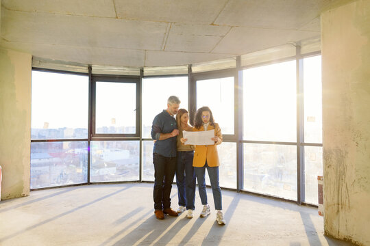 Designer Show Homeowners Renovation Plan