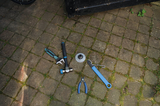 Set of tools lies in the backyard