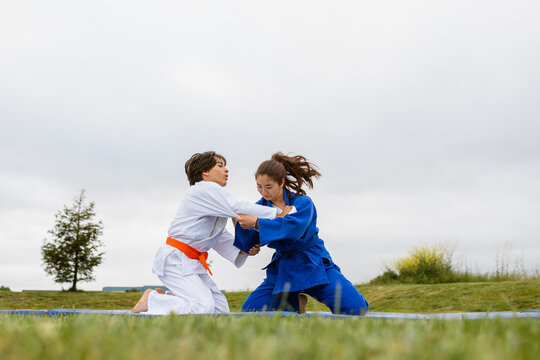 Outdoor judoka combat