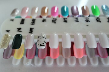 Different colors to do manicure
