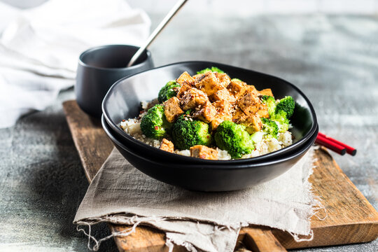 Bang-bang Tofu bowl