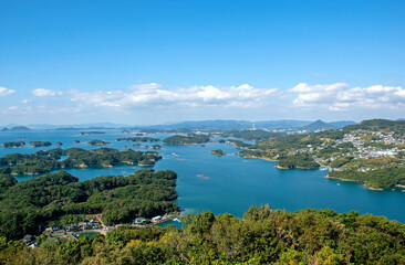 Obraz premium 九十九島 佐世保市｜「世界で最も美しい湾」に認定された展海峰からのパノラマビューです 