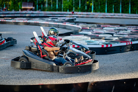 kids go-cart race competition 