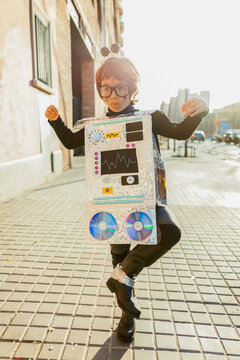 kids on robot costumes