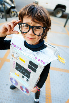 kids on robot costumes