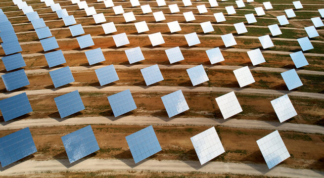Desert heliostat mirrors for concentrating solar power - green energy