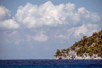 Fototapeta na wymiar seascape with sky, greece, grekland, EU, Skopelos,summer, Mats