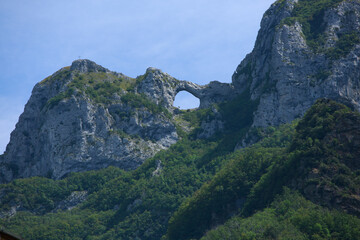 Fototapeta na wymiar Cardoso Stazzema Monte Forato Versilia Toscana