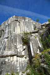 Fototapeta na wymiar Versilia Toscana Apuinische Alpen Marmor Steinbruch