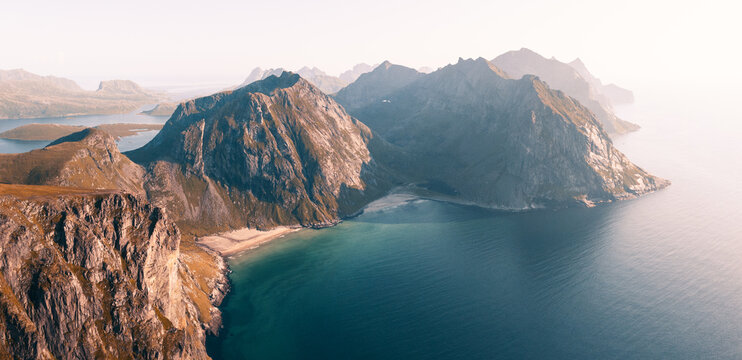 Kalvika ryten dans les Lofoten en Norv&egrave;ge