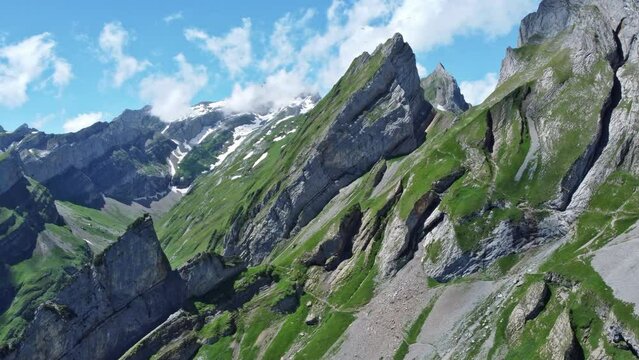 Appenzell, Schweiz: Raue Alpenlandschaft um den S&auml;ntis