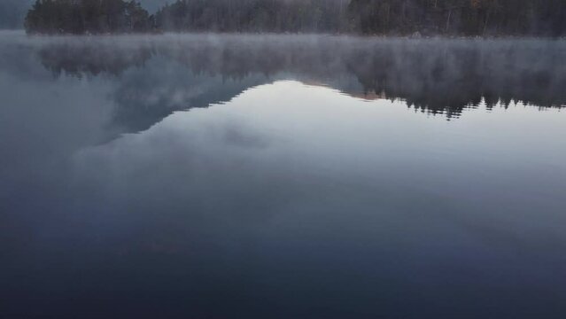 Garmisch-Partenkirchen, Deutschland: Morgens am Eibsee