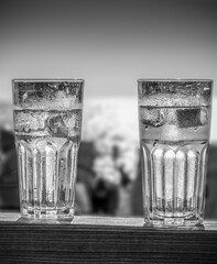 Eiswürfel im Glas