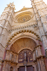 Fototapeta na wymiar Majestic Mallorca: Cathedral's Gothic Splendor