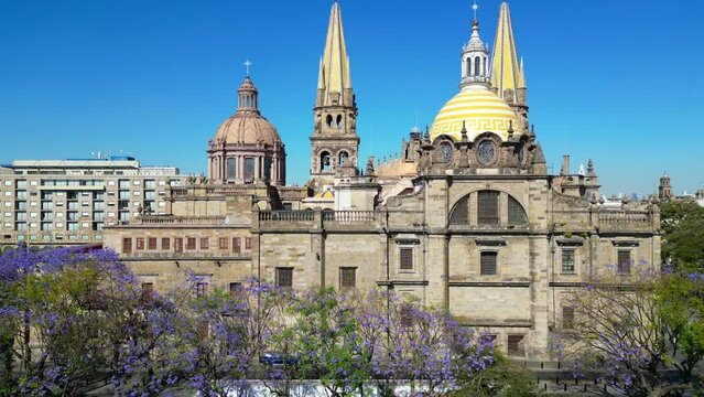 Retreating from Guadalajara Cathedral: Revealing the Magnificent Plaza Tapatia 