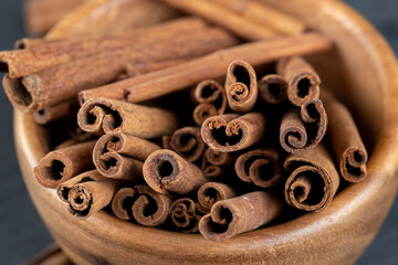 aromatic cinnamon sticks used in cooking and confectionery products