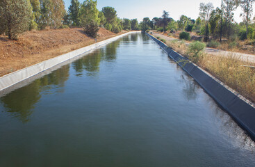 Fototapeta na wymiar Orellana Irrigation canal, Badajoz, Spain