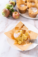 Apple sharlotka muffin