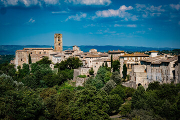 Fototapeta na wymiar view of a town in Italy.