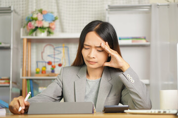 business woman scolds from loss