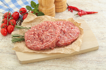 Raw pork cutlet for burger