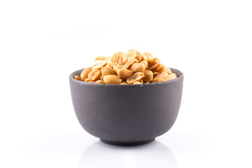 peanut nuts salt in bowl