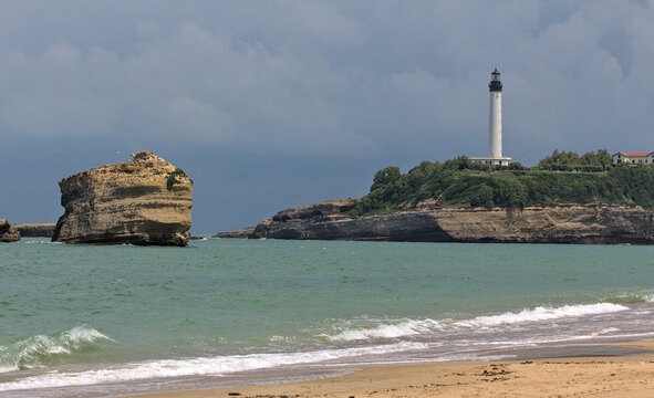 beach and rocks
Biaritz