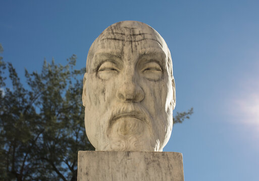 Santiago Ramon y Cajal bust, sculpted by Federico Zambrano Domenech, 2021