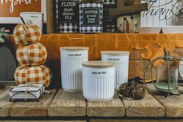 Ideas for Beautiful Fall Kitchen Décor Designs. Vintage Autumn Kitchen Décor Designs and Storage Solutions.  