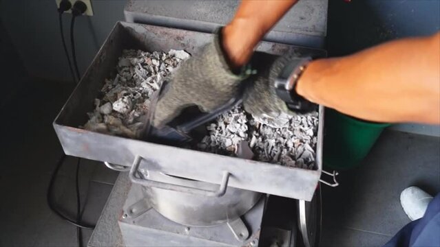 corpse ashes magnetized to remove metals fragments