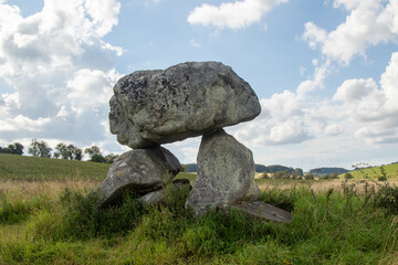 The Devil's Den Neolithic Monument