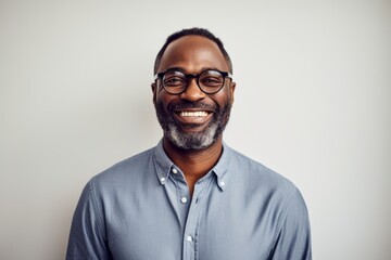 Portrait of a smiling african american man in eyeglasses