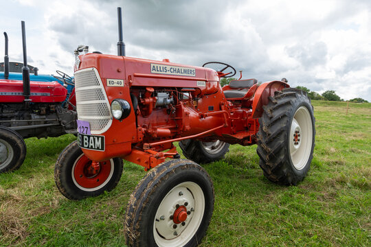 A restored Allis Chalmers ED 40 tractor