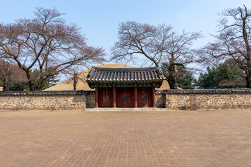 Korean temple gate