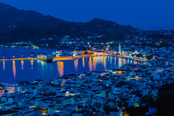 Fototapeta na wymiar Zakynthos, Ionische Inseln, Griechenland, Zante Town, Nachtaufnahme, Hafen