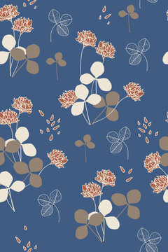 seamless pattern with clovers