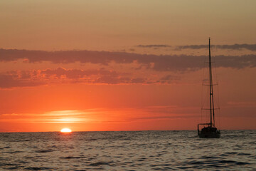 Bateau coucher de soleil