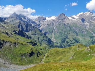 Fototapeta na wymiar High Alpine Road Grossglockner Mountains